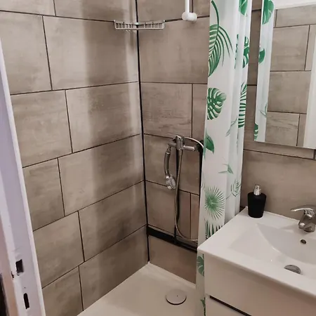 Апартаменты Romantique Avec Jacuzzi *