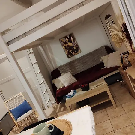 Cosy Dans Un Domaine Prive