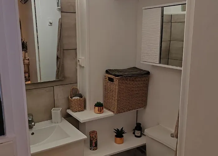 Romantique Avec Jacuzzi Apartamento Hyères